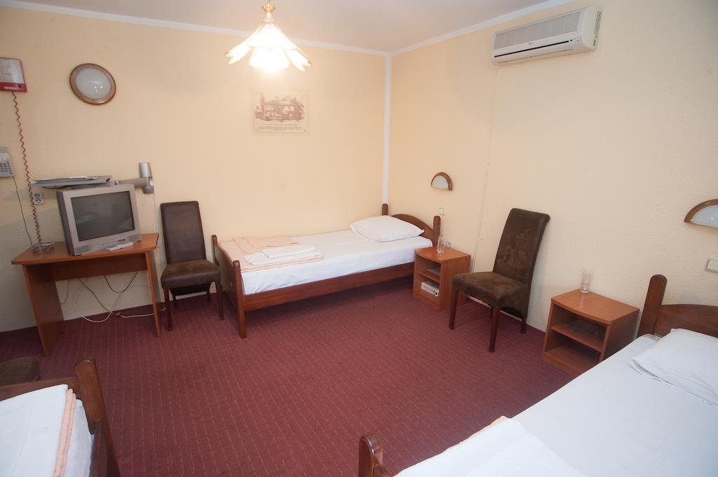 Hotel Extra Lion Md Nis Luaran gambar