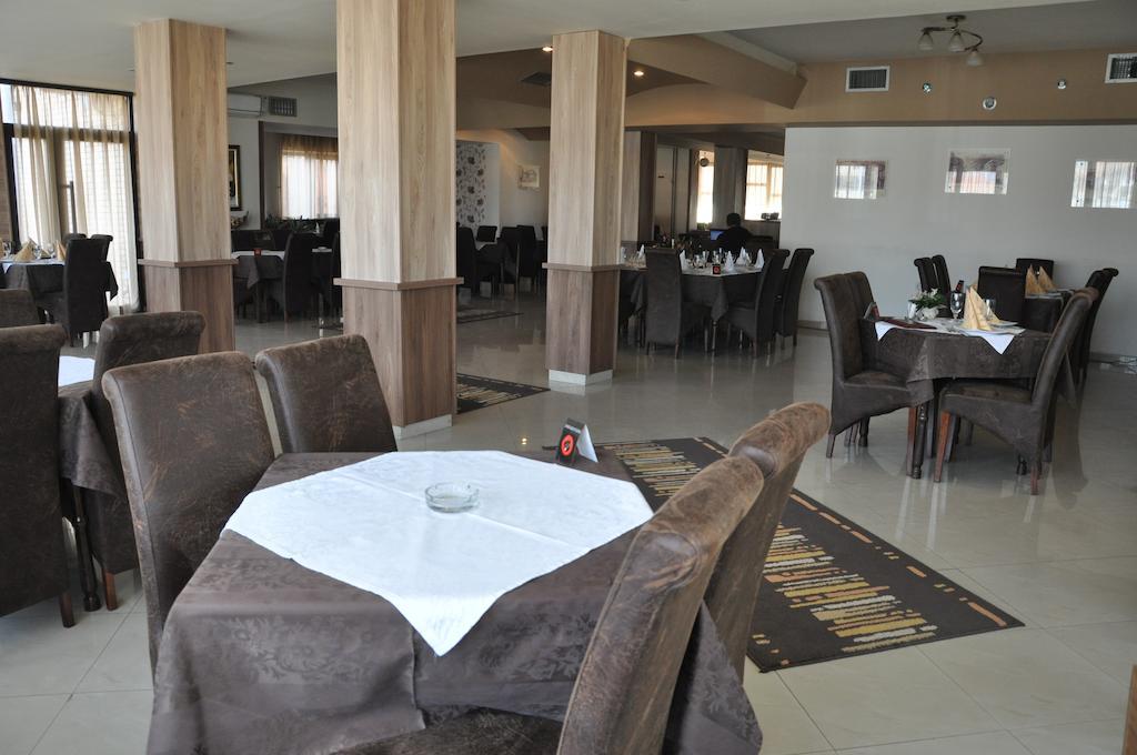 Hotel Extra Lion Md Nis Luaran gambar