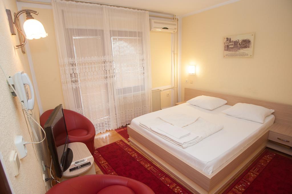 Hotel Extra Lion Md Nis Bilik gambar
